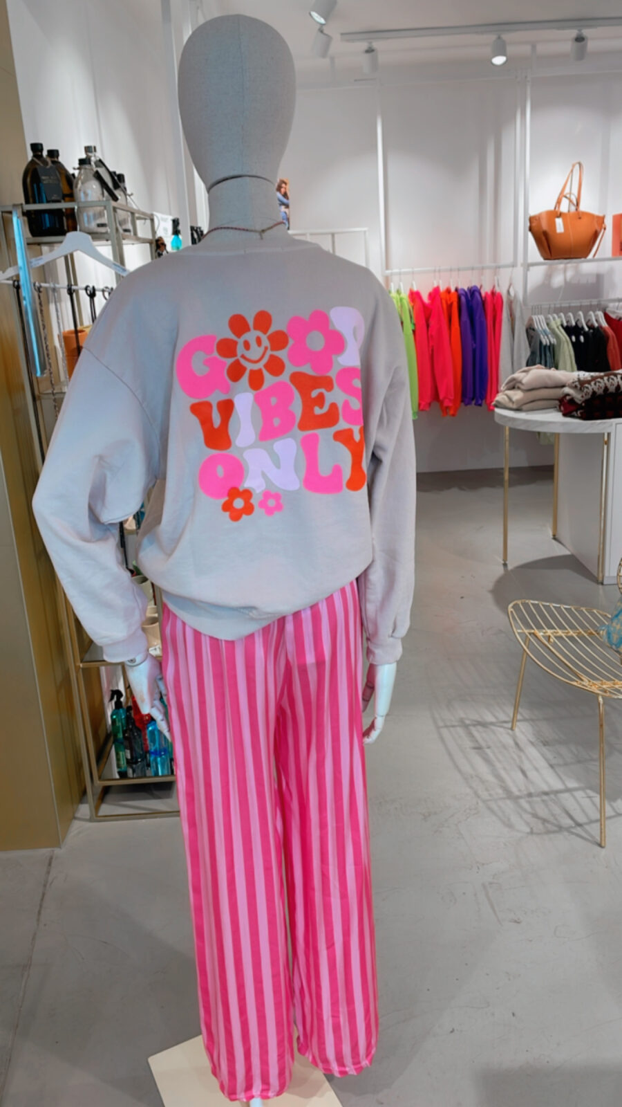 Sweatshirt GOOD VIBES ONLY
