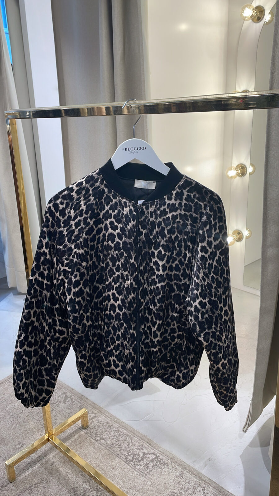 Satin-Bomberjacke Leo – Bild 2