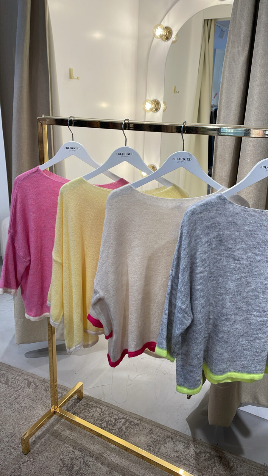 Pullover Two Colors