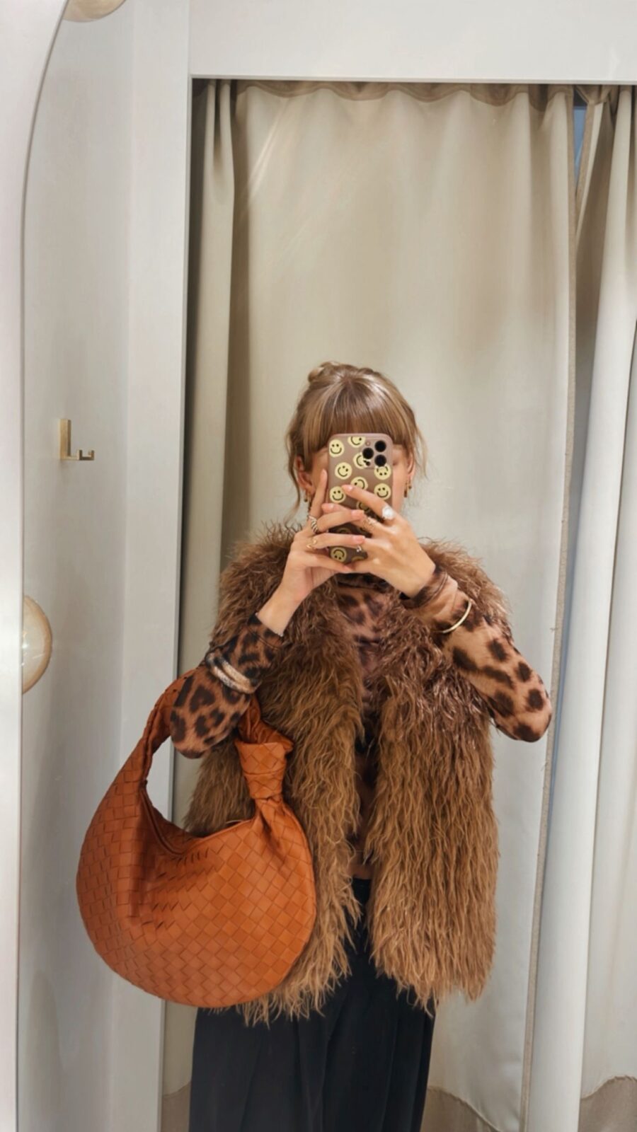 Weste Fake Fur Fluffy – Bild 5