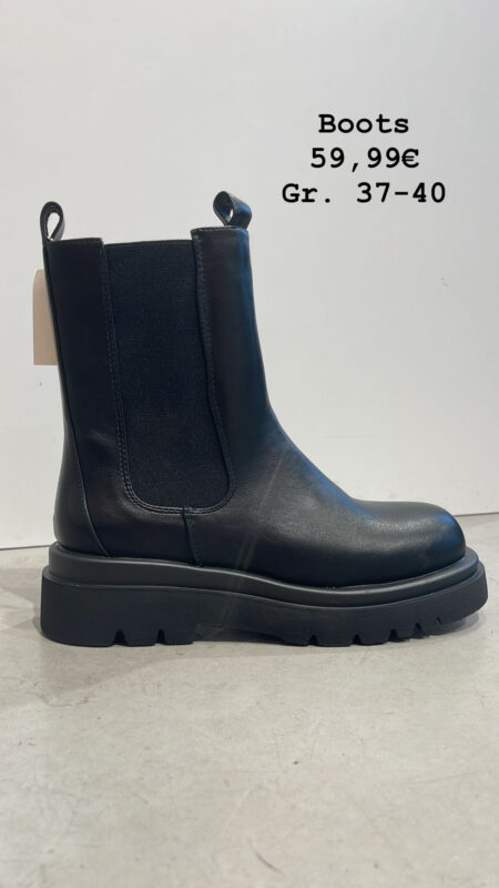 Boots Plateau Black
